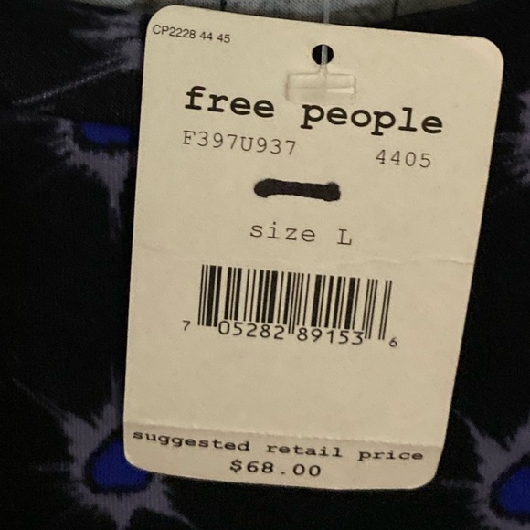 Free People Starburst with heart motif blue Tee. - Picture 3 of 4